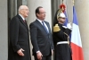 Il Presidente Giorgio Napolitano accolto dal Presidente della Repubblica Francese Francois Hollande all'Eliseo