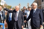 Il Presidente della Repubblica Giorgio Napolitano con il Prof. Paolo Baratta al suo arrivo all'Arsenale 