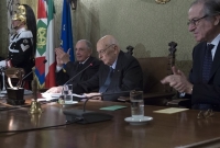 Il Presidente Giorgio Napolitano al termine dell'intervento all'Accademia dei Lincei per la Conferenza a Classi Riunite: "Crisi di valori da superare e speranze da coltivare per l'Italia e l'Europa di domani"