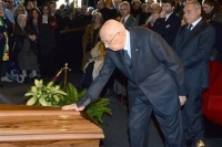 Il Presidente Giorgio Napolitano  rende omaggio alla salma del Maestro Francesco Rosi