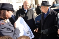 Il Presidente Giorgio Napolitano con il Capo della Polizia Alessandro Pansa in occasione dell'avvio dalla Piazza del Quirinale della seconda edizione della campagna educativa "Una Vita da Social"